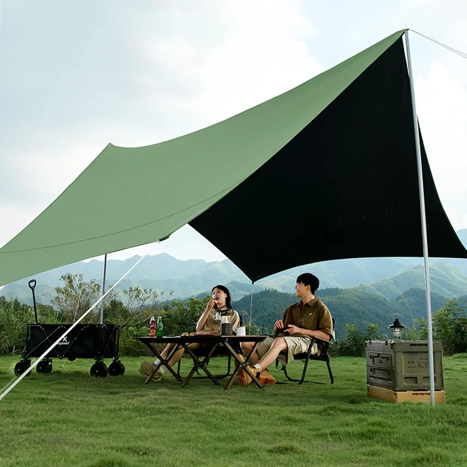 Camping Tent Tarp with 2 Poles Hammock Rain Fly Waterproof Ultralight Portable Backpacking Tarp Shelter Camping Canopy Tent with 8 Nail & 8 Ropes for Outdoor Traveling Hilking, 4.5x4.5m,Green