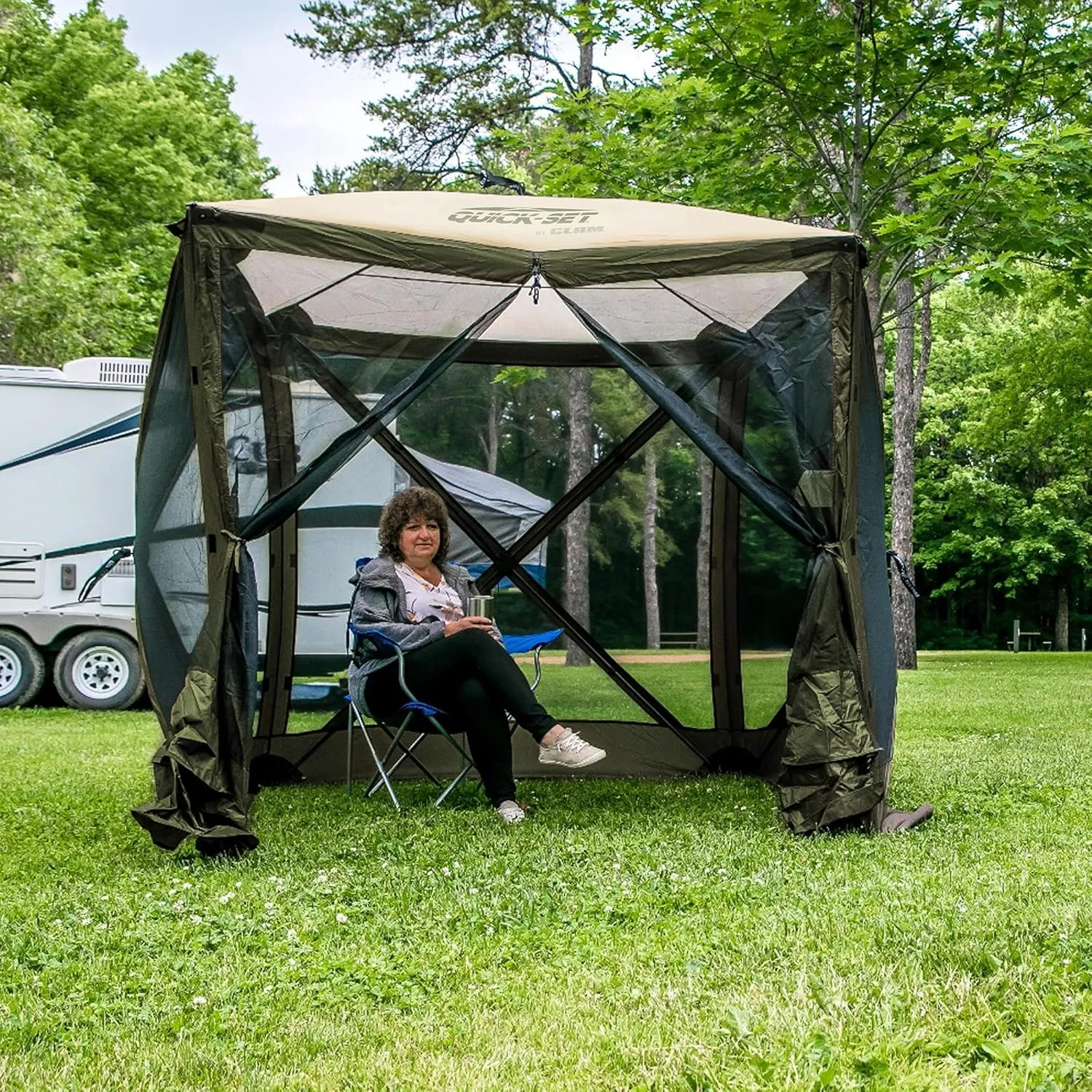 CLAM Pop Up Screen Tent, Outdoor Camping Gazebo Canopy, Traveler, 6', Green/Tan