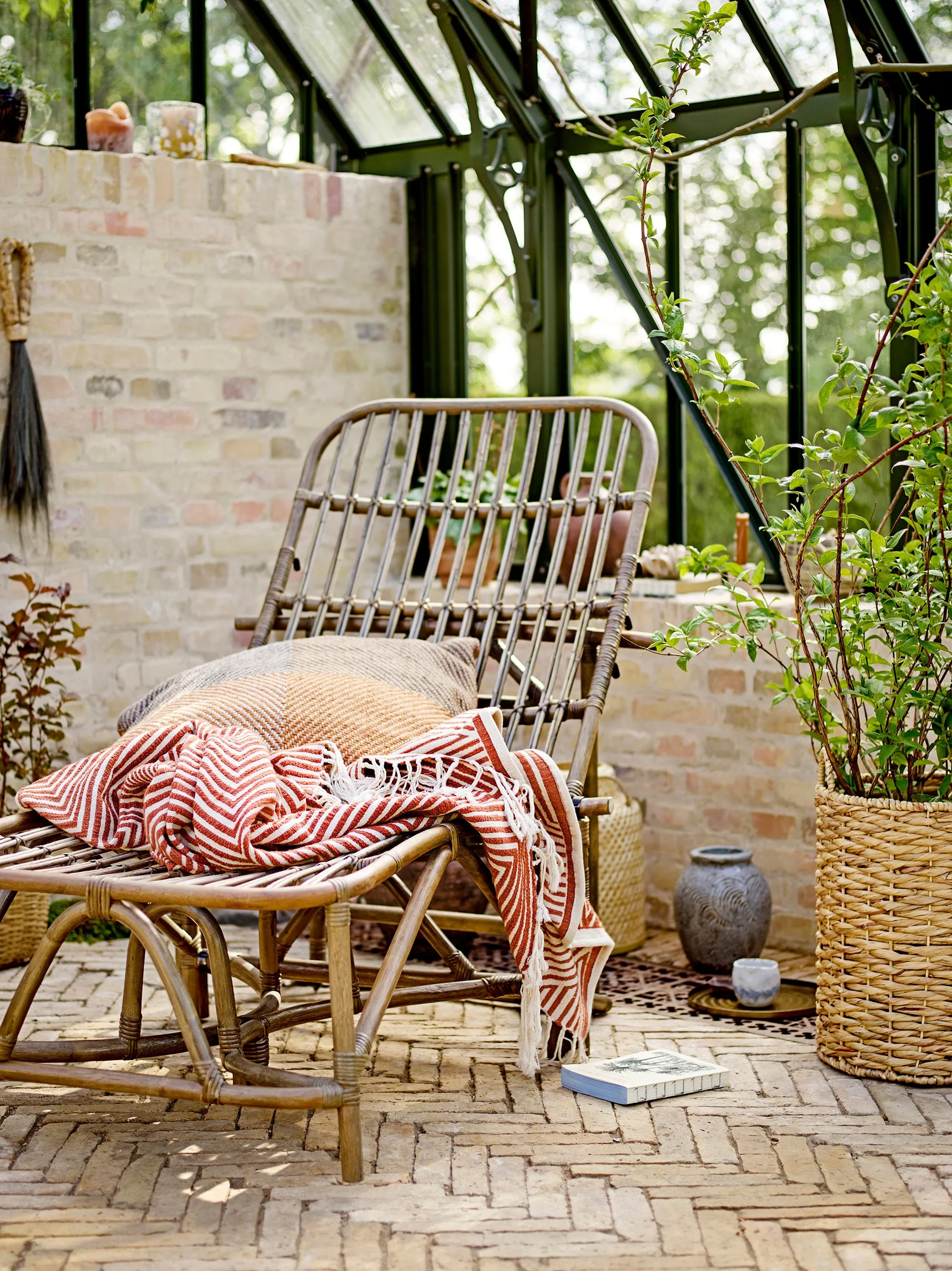 Dione Deck Chair, Brown, Rattan