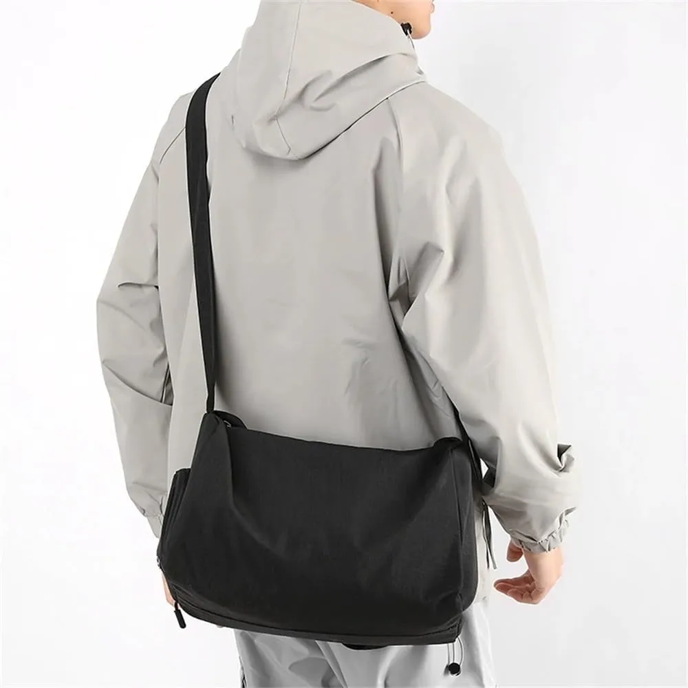Duffle Bag Short Trip Bag Male Business Trip Leisure Handbag Shoulder Luggage Bag for Travel, Workout(Black)