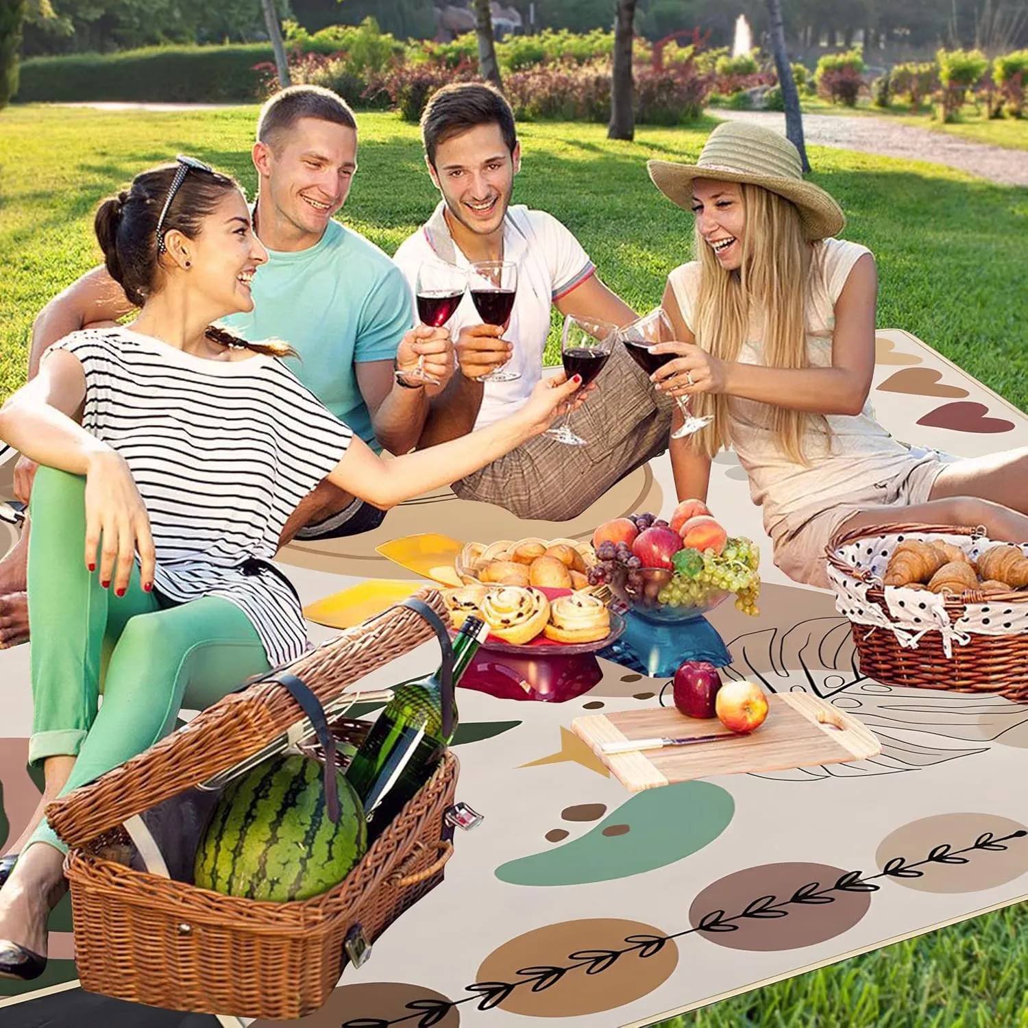 Extra Large Picnic Blankets Waterproof Foldable (60 "x 80") Beach Blanket Waterproof Sandproof,3-Layer Thicking Mat Outdoor Packable Camping Blanket