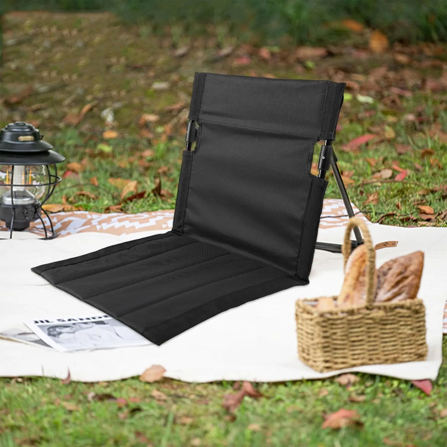 Folding Beach Chair Breathable Stable Portable Beach Chair With Sponge Filling & Mesh Pocket Lightweight Soft Sturdy Folding Floor Chair for Fishing, Barbecues, Hiking, (Beige) Folding Beach Chair