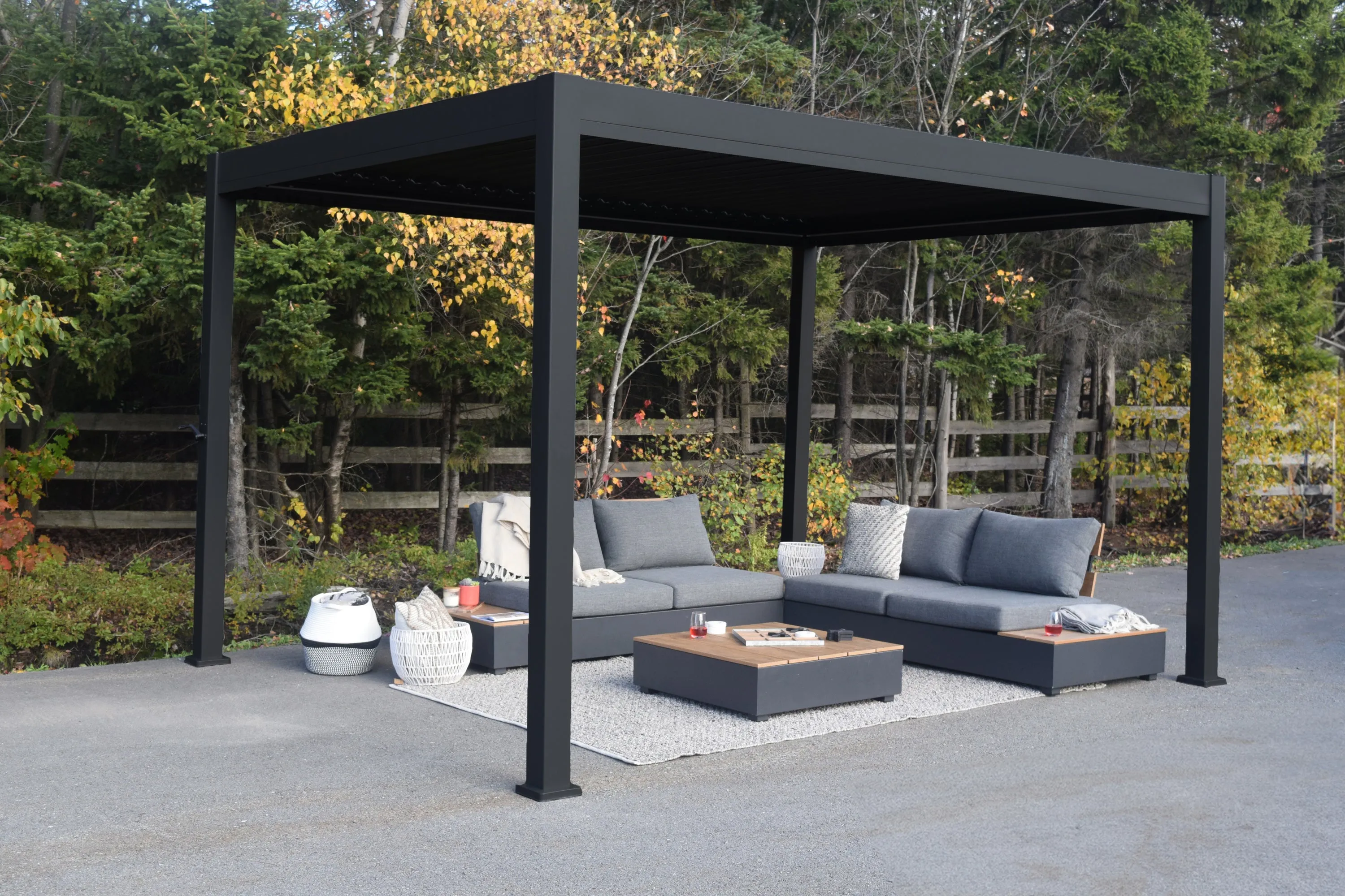 Georgetown Louver Outdoor Sun Shelter