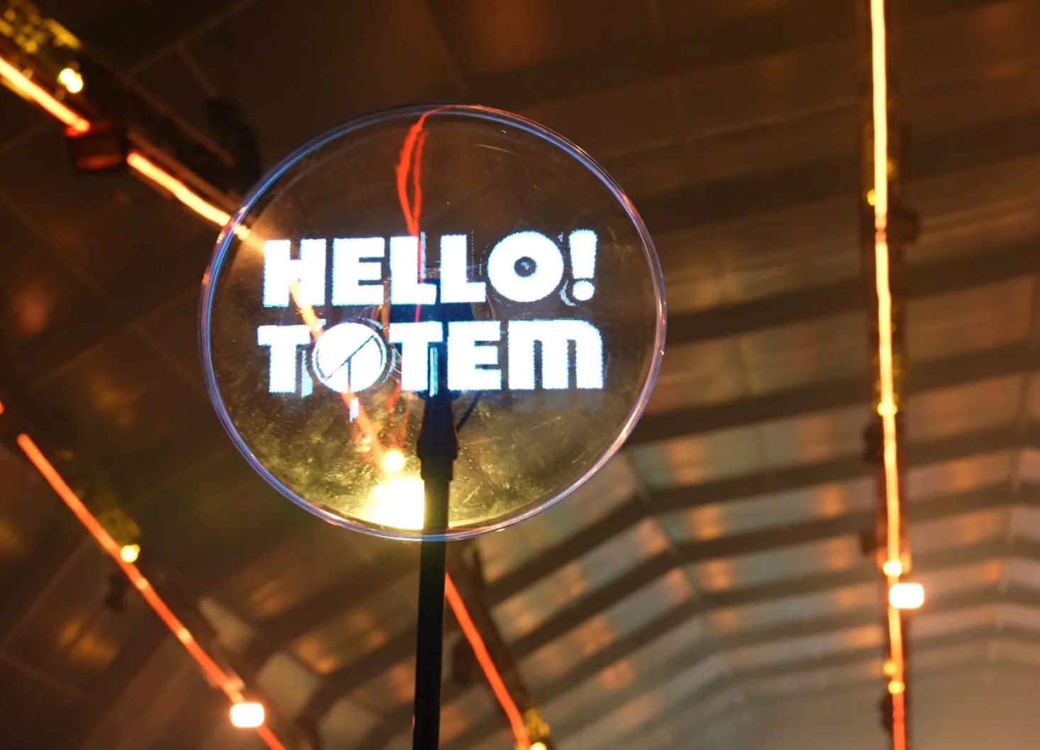 Hologram Mini Lite Totem *NEW* (27CM FAN) (5FT LITE STICK)