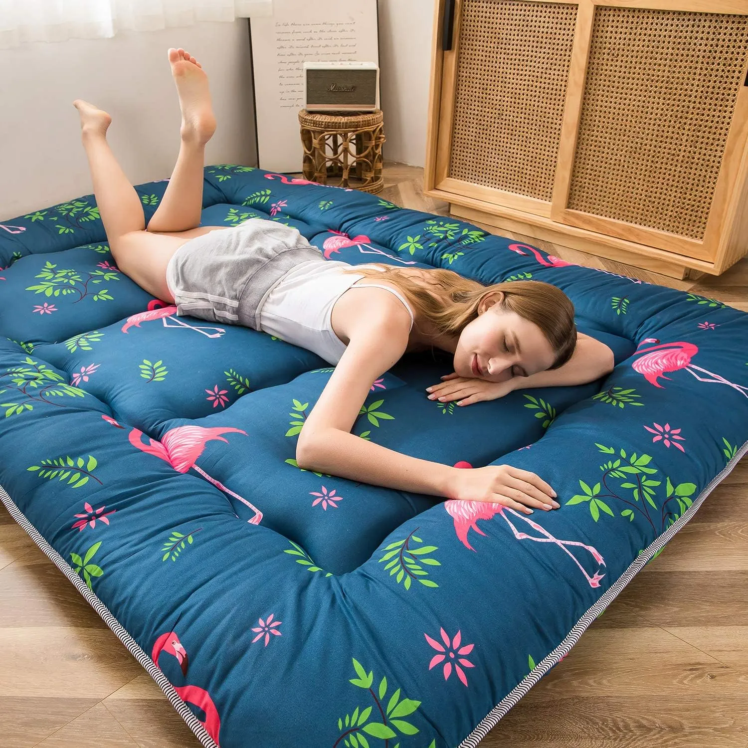 MAXYOYO Flamingo Japanese Floor Mattress Futon Mattress Boys Girls Foldable Bed Camping Mattress Floor Lounger Bed Couches and Sofas Mattress Topper Full Size