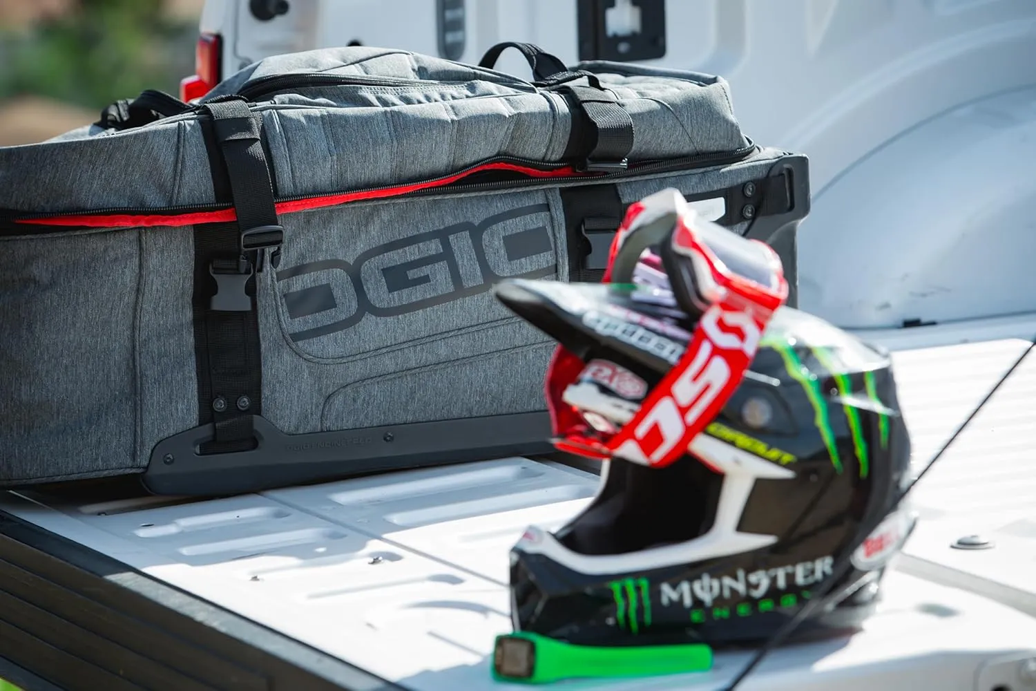 OGIO Rig 9800 Wheeled Suitcase (Gear Bag, Checked Luggage)
