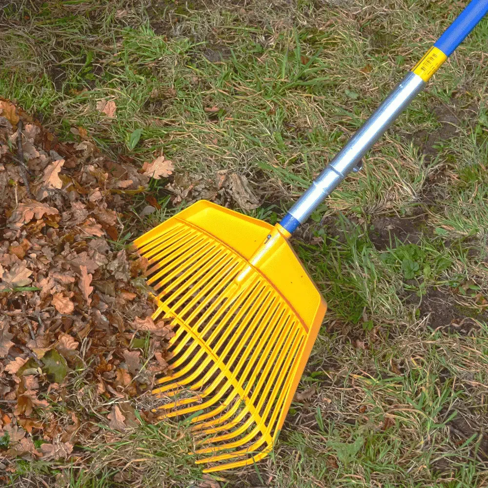 Stein Plastic Debris Rake Head - Pole System